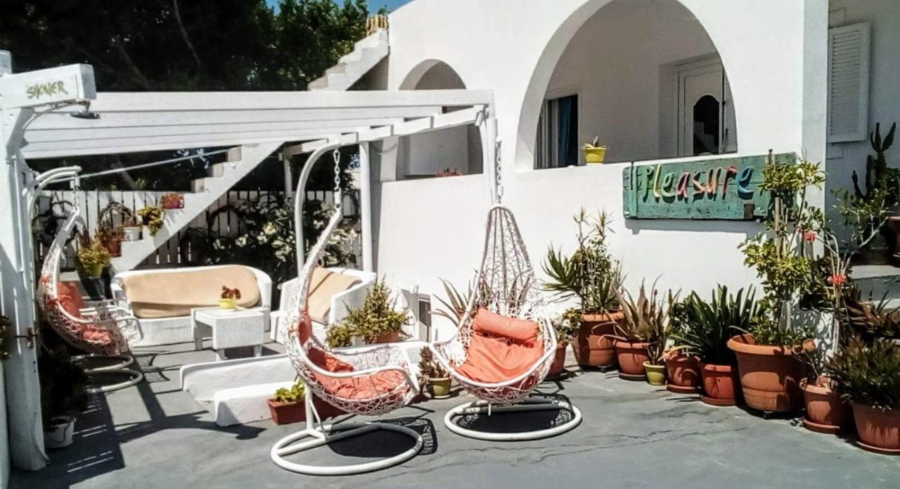 Pleasure Seaside Rooms Perissa  Exterior photo